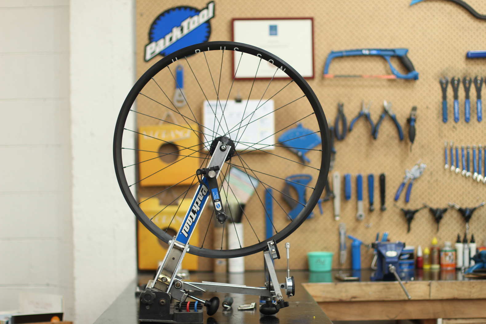 road bike wheel builder